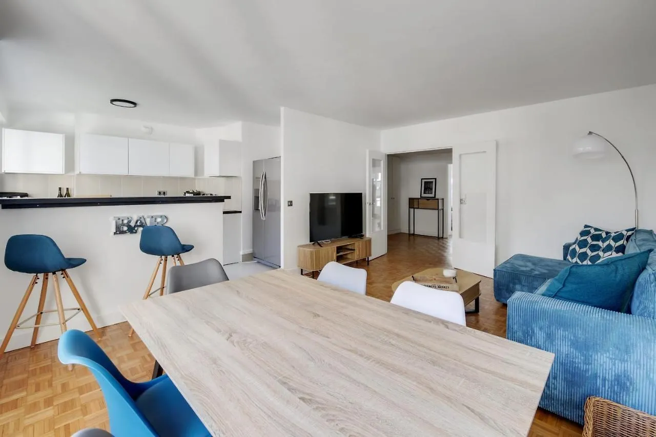 Le Contemporain - Paris Apartment France
