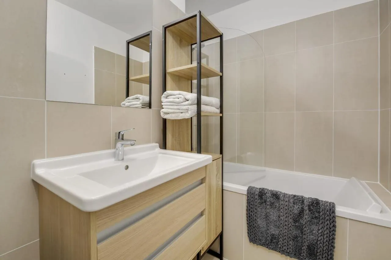 Le Contemporain - Paris Apartment France